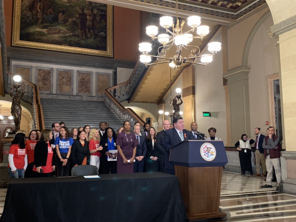 Illinois <a href="/GovPritzker/">Governor JB Pritzker</a> about to sign historic bill making Illinois 9th state to ban assault weapons. The signing comes nearly six months after the Highland Park shooting #twill