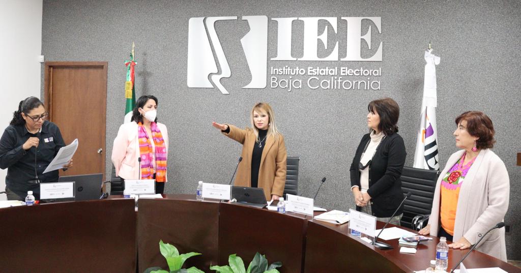 oppmujeresbc's tweet photo. 🟣 Esta tarde, la Consejera Electoral y Presidenta de la Comisión de Igualdad Sustantiva y No Discriminación del @IEE_BC, Olga Viridiana Maciel Sánchez, tomó protesta como Presidenta del #OPPMBC. 
¡Enhorabuena por esta nueva encomienda! https://t.co/aTfsBFu0N8