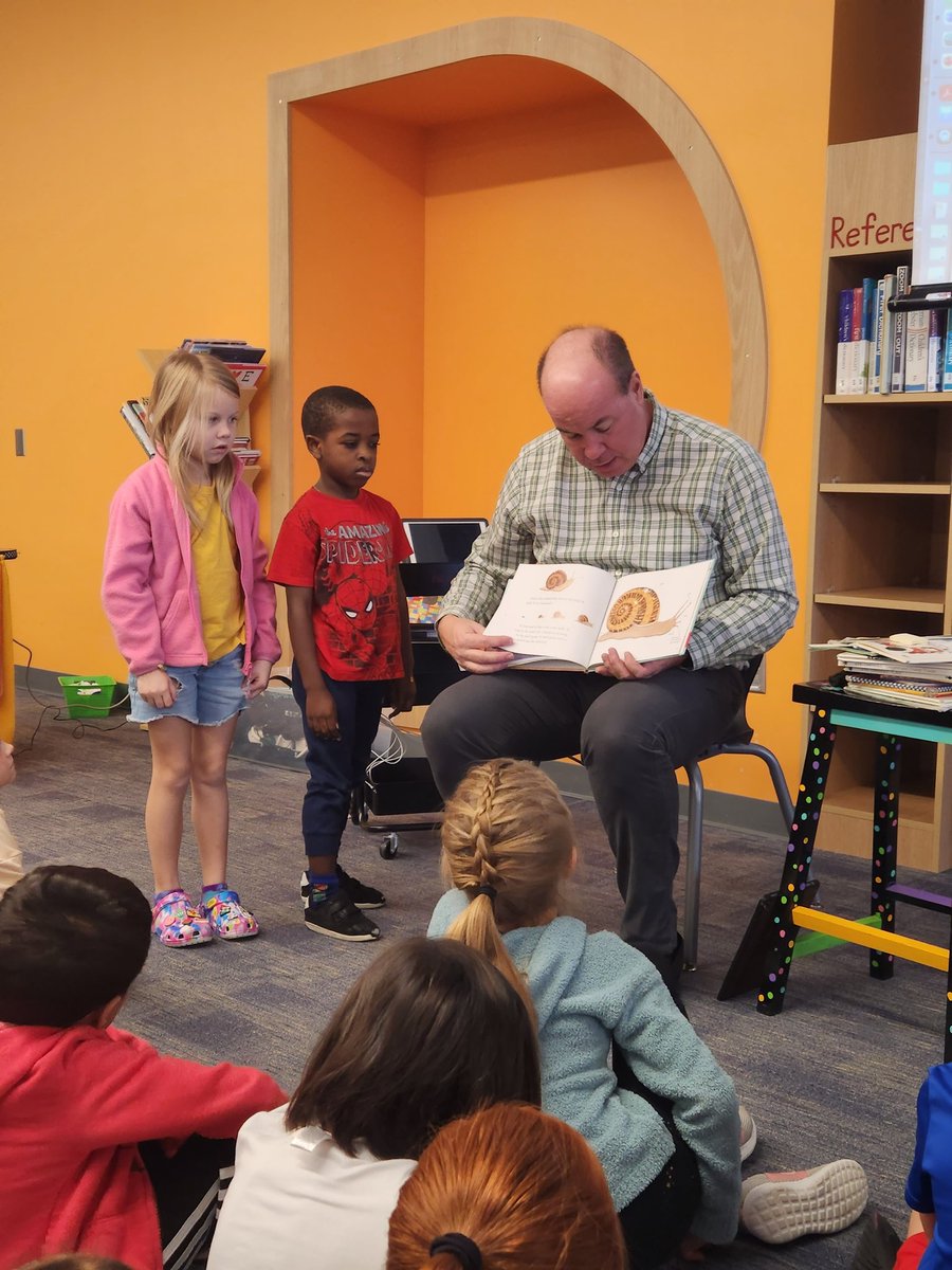 ELAR4Moreno's tweet photo. Learning from the best in @LamarCISD! @MeyerEagles #mattglover https://t.co/JXdYEWfYeK