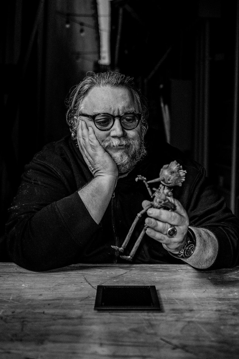 Enhorabuena, GUILLERMO DEL TORO. PINOCHO gana el globo de oro a mejor película de animación, una de las grandes apuestas de Netflix en 2022.