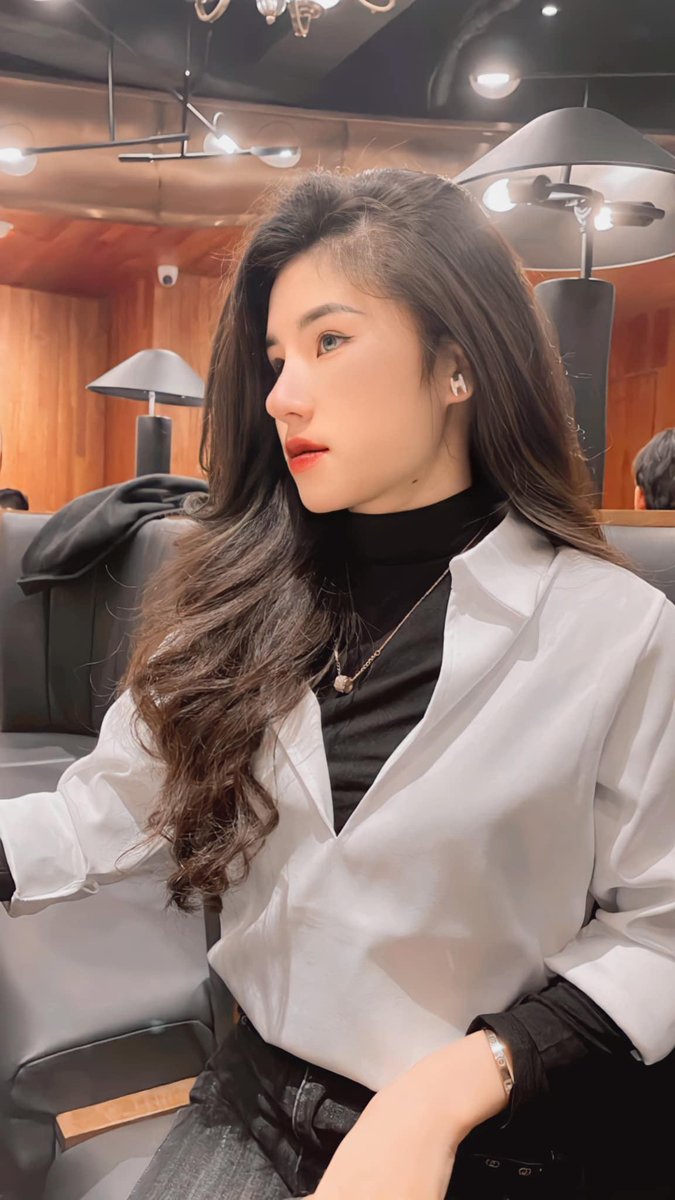 thutrang83868's tweet photo. Hãy cố gắng sống để ta của ngày mai không phải hối hận vì bất kỳ một điều gì của hôm qua. 🤍 https://t.co/Nu5SJbQL0b