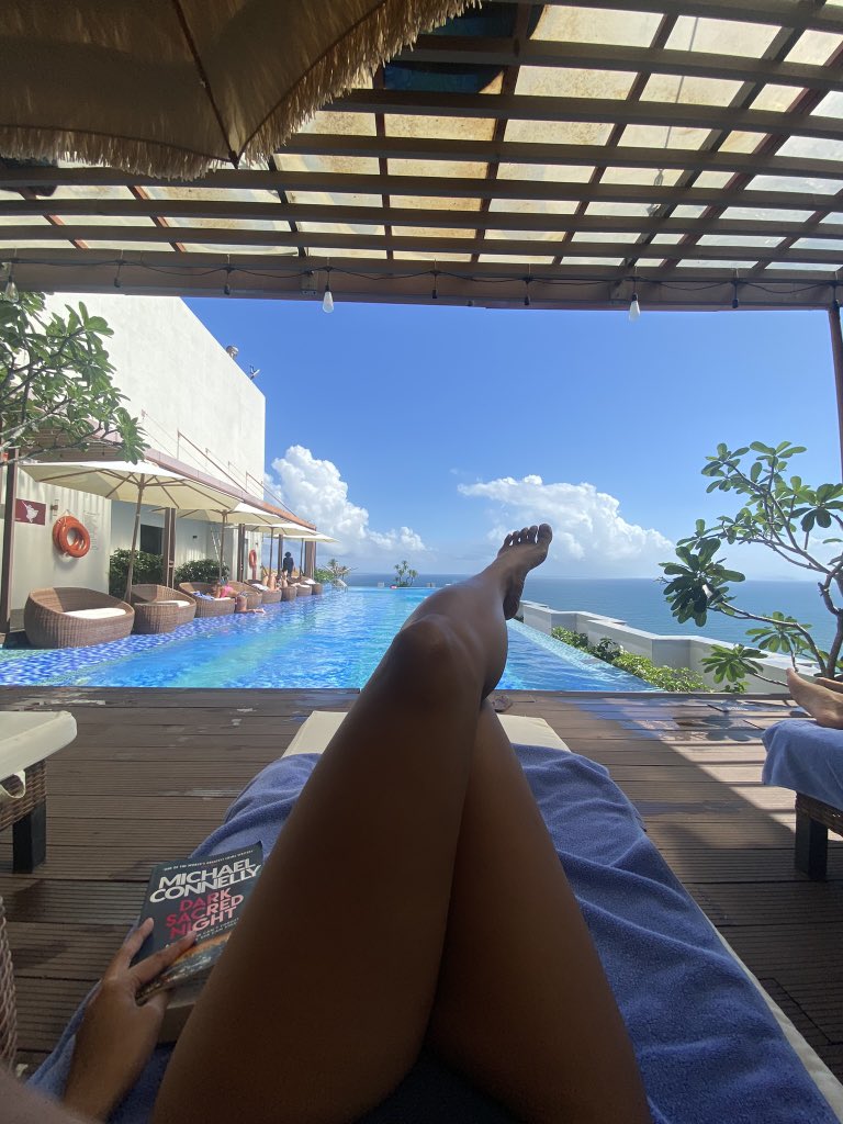 Rise and shine #feet #feetlove #feetfethish #feetfinder #feetpix #feetpixwtf #feetpic  #FEETJOI #feetandtoes #beachview #beachvibes