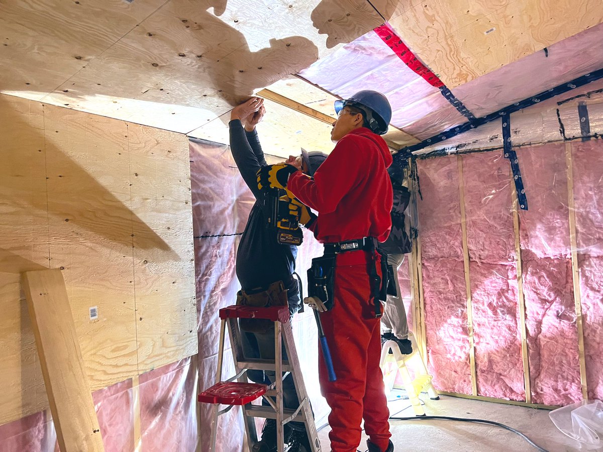 jackielconnell's tweet photo. Students from the Engaged Learners Program in @FrontierSD completing an addition to their Carpentry Shop in Cranberry Portage, MB. #Trades #VocationalEducation #FrontierSD #NorthernMB https://t.co/1rwhLeEICw