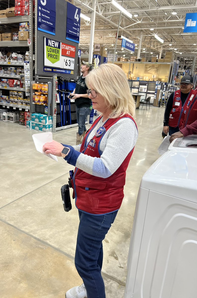 Tonight in our evening huddle at Western Hills #2338 we were honored to present <a href="/BobbiWitt23/">Bobbi Witt</a> her 11 year anniversary service award!    Bobbi thank you for all you do! <a href="/NickGabel2338/">Nick Gabel</a> <a href="/shanejthompson/">Shane Thompson</a>  <a href="/NickPompilio/">Nick Pompilio</a>