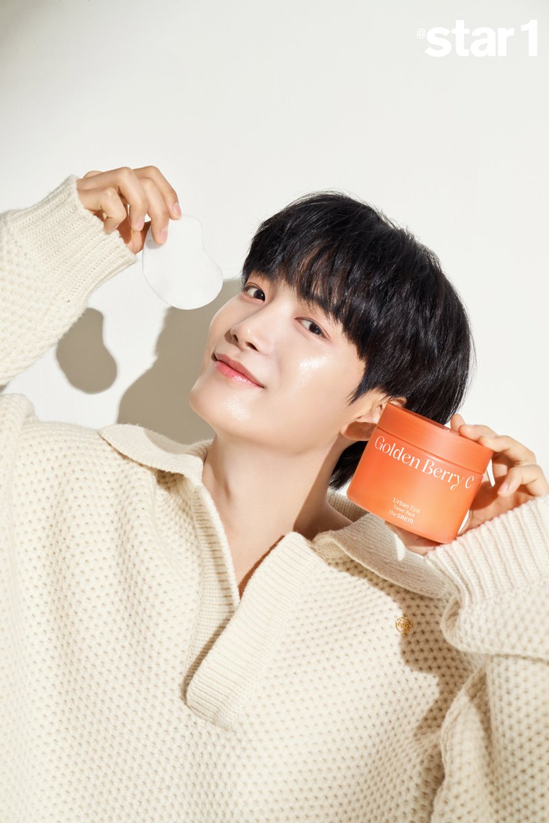 thesaem's tweet photo. * 더샘 공식인스타그램에서 진행하는 이벤트입니다.
햇살같이 밝은 종현이와 함께하는
더샘 골든 베리 C 토너 팩 #EVENT

종현이 얼굴만 한 토너 팩 시트
가로 길이는
과연 몇 cm 일까요?

더샘 공식 인스타그램에
정답을 댓글로 남겨주신 분들 중
추첨을 통해
더샘 베스트셀러제품을 선물로 드릴게요! https://t.co/ZqWj7lPoGd