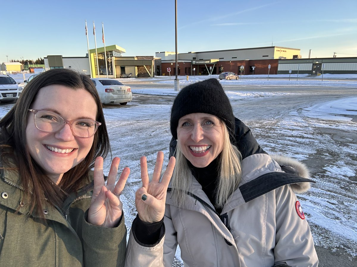 Quelle journée fantastique! 3 écoles dans 1 journée!! Merci pour votre énergie les enseignantes et les élèves! Votre participation aujourd’hui 👌! #cscdgr <a href="/NGinglo/">Natalie Ginglo</a> #math #buildingthinkingclassroom