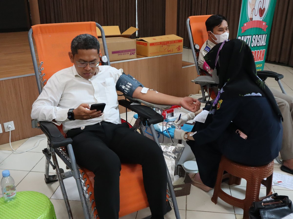 Peringati HUT ke-66 Kaltim, Disbun Bersama GAPKI Gelar Bakti Sosial Donor Darah
.
.
Selengkapnya disbun.kaltimprov.go.id/artikel/pering…