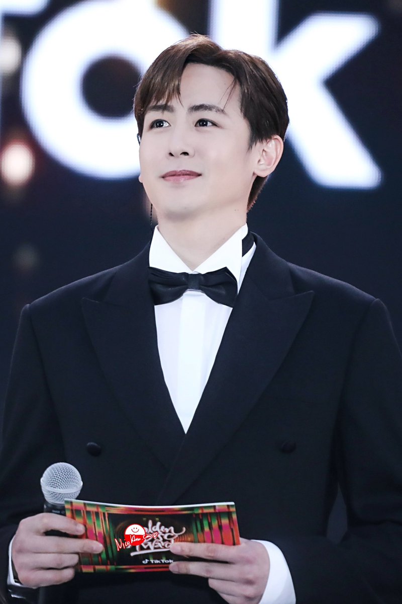 NiceKhun0624's tweet photo. #NICHKHUN 
#GoldenDiscAwards https://t.co/wALrTu6pr2