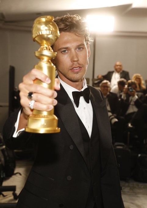 FmKLjPdXgAE1eet?format=jpg&name=small