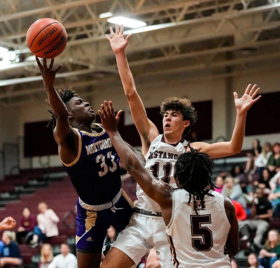 ConroeSports's tweet photo. 🏀 HOOPS ROUNDUP

Montgomery boys top Magnolia in OT; Buford leads Splendora girls https://t.co/oKmumBomyL https://t.co/QcE35Iavrm