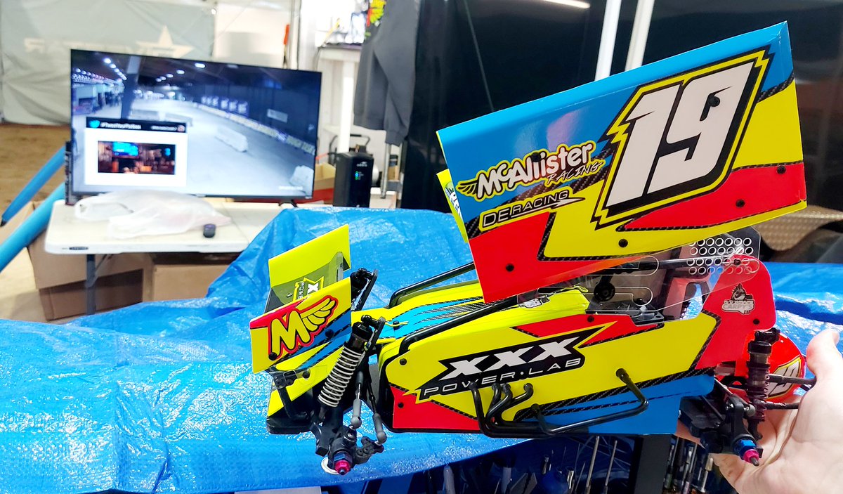 Watching from the RC Chili Bowl inside the Mustang Arena at the Tulsa Expo Center.

#FloTweetYourSeat