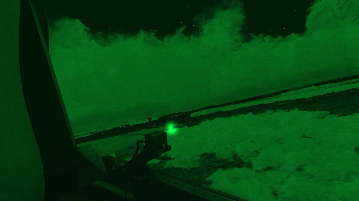 fuerzaereaFAE's tweet photo. #Noche de #operaciones nocturnas con #NgVs designando #objetivos #terrestres para los #EBROS #maños ! https://t.co/etk6Mhk9Lg