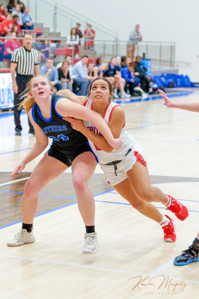 KenMurphyPhoto's tweet photo. #jagswin Great win for the Midlothian Heritage girls over crosstown rival Midlothian HS, packed energetic fans....great respectful energy in the bld. Final score: 69-59 #composure #neverpanic
Part two of four.
@jagbbgirlsboost @MidloHeritage @MISD_Athletics
@Gosset41 @MHHSGirlsBB https://t.co/SlRvhr2cCr