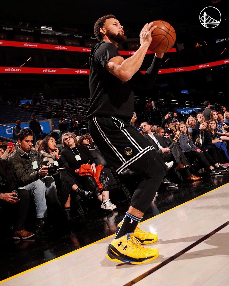 Steph Curry con manga es el hombre más atractivo del planeta.