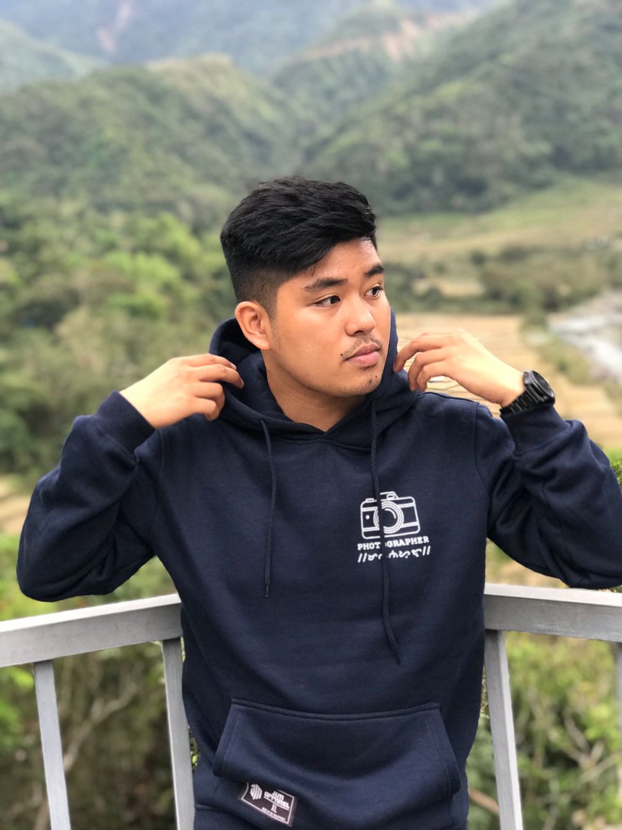 itsjarucewithaC's tweet photo. Proud #maniniyot , a Cebuano word for photographer 📷 https://t.co/ik84XHf4ZJ