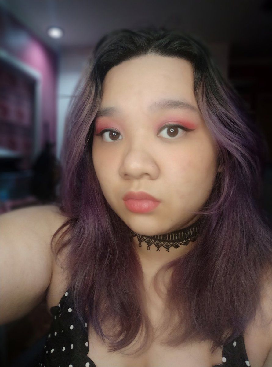 1caaake's tweet image. streamed Persona 5 Royal last night so I tried to keep my look in theme ♥️🖤