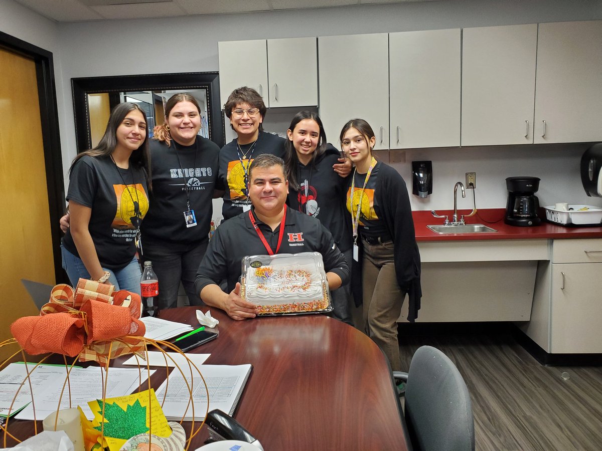 HanksInteract's tweet photo. A few days late, but we still wanted to wish our principal @RCadena2001LTD a very Happy Birthday! Seven cakes later he's still celebrating!!!!! ππ₯³π
Thank you for all the support! #hanksinteract #silvernblack #hanksknights https://t.co/b2bDQoJe2v