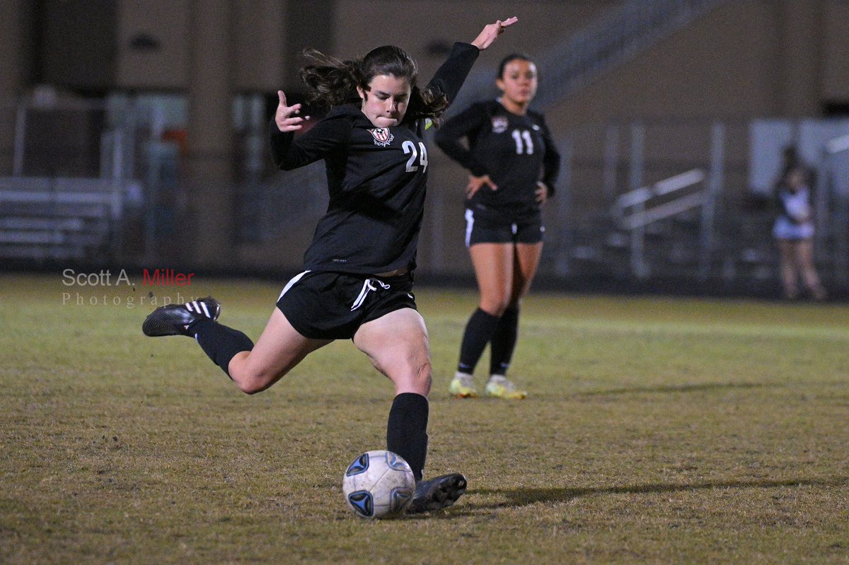 ScottAMillerPh1's tweet photo. A few frames from tonight's Girls soccer match between @shsnoles girls soccer and Lake Brantley.

@SanSemAthletics @AD_NoleNation @Woody_Cox @SHS_CoachO @osvarsity #girlssoccer  #bokey 
@BokeySports https://t.co/kNPTrya4eF