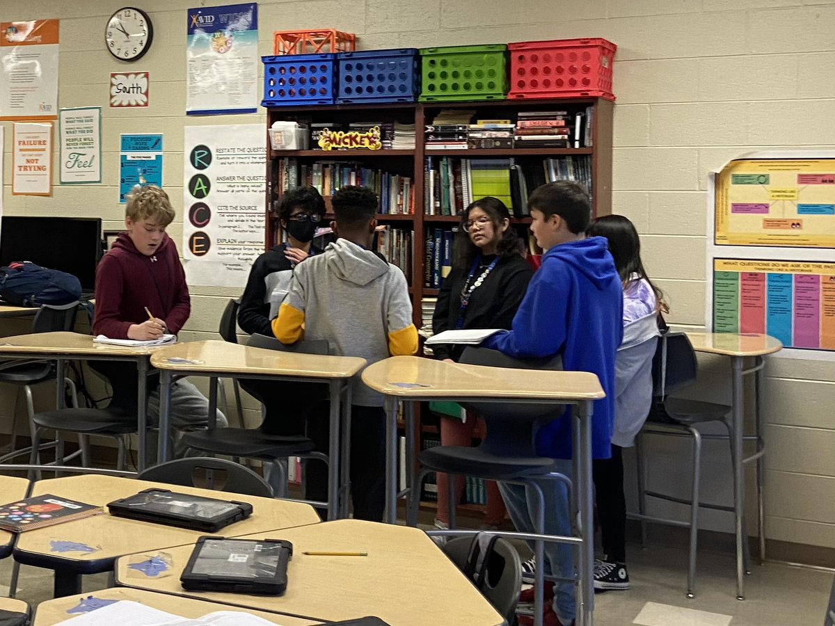 mfpeanut's tweet photo. Today, we used a 4 Corners activity to examine if America is the Promised Land for immigrants. @CSMS_Huskies @AVID4College #Lex1SS https://t.co/snjMNB6ctF
