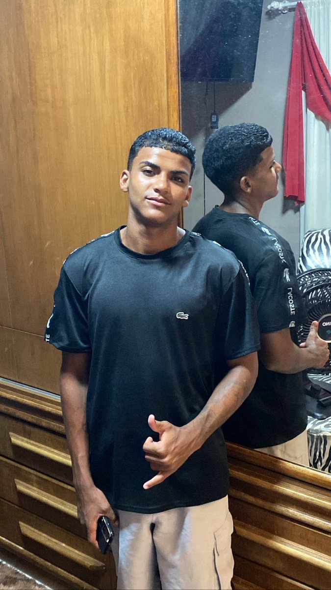 Filecfritas33's tweet image. O Ciclo da vida e cair levantar é nunca deixar sorriso, Se a Vida lide 1000 Motivos para chorar amostra a ela que vc terá 10001 Motivos para Sorrir🍃🕊️✌🏾