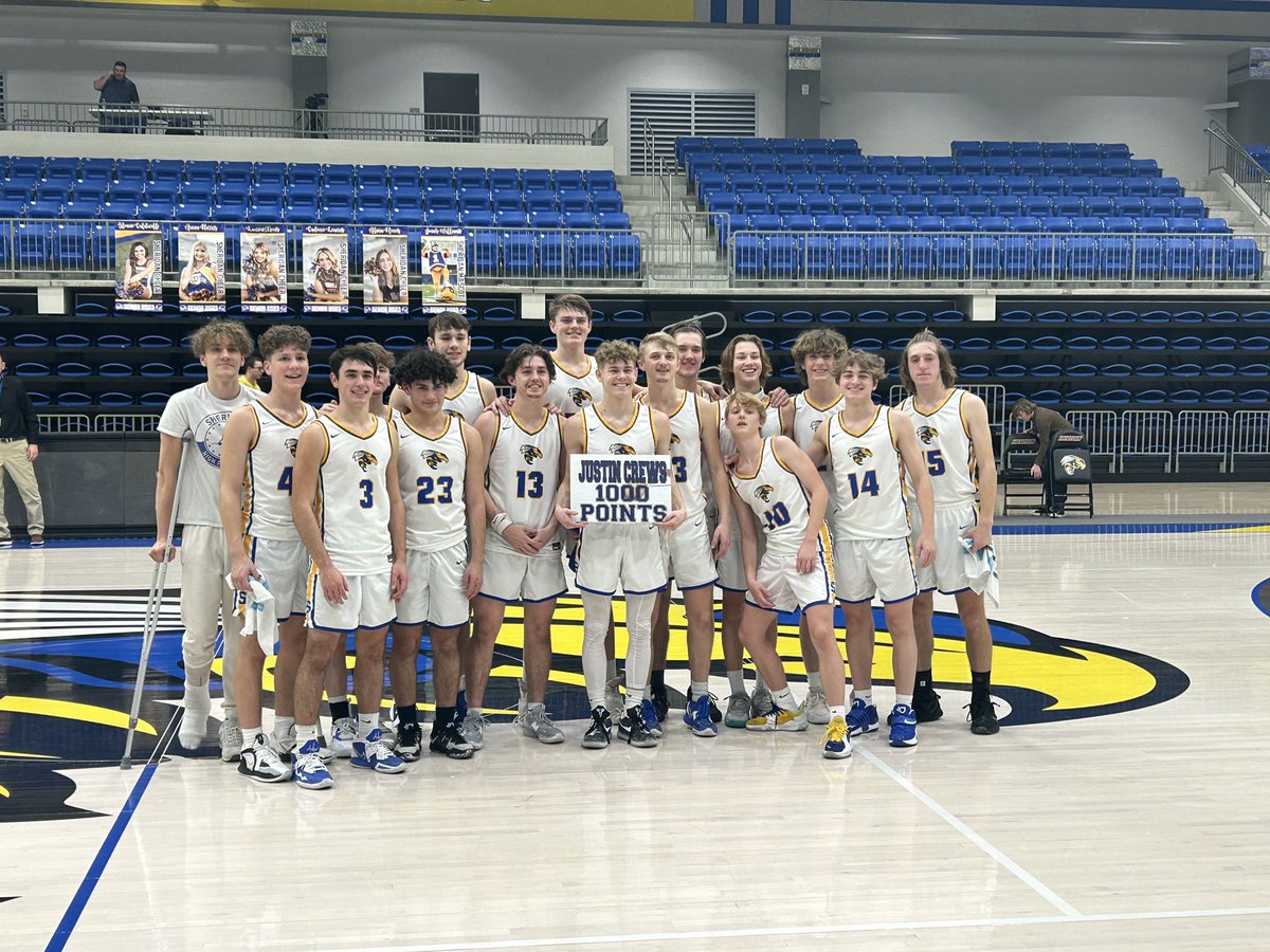 Jacket_Ball's tweet photo. Justin Crews (@justincrews16) surpassed the 1,000 point milestone tonight. Great achievement. This guy can get buckets! https://t.co/n78rgQFwyp
