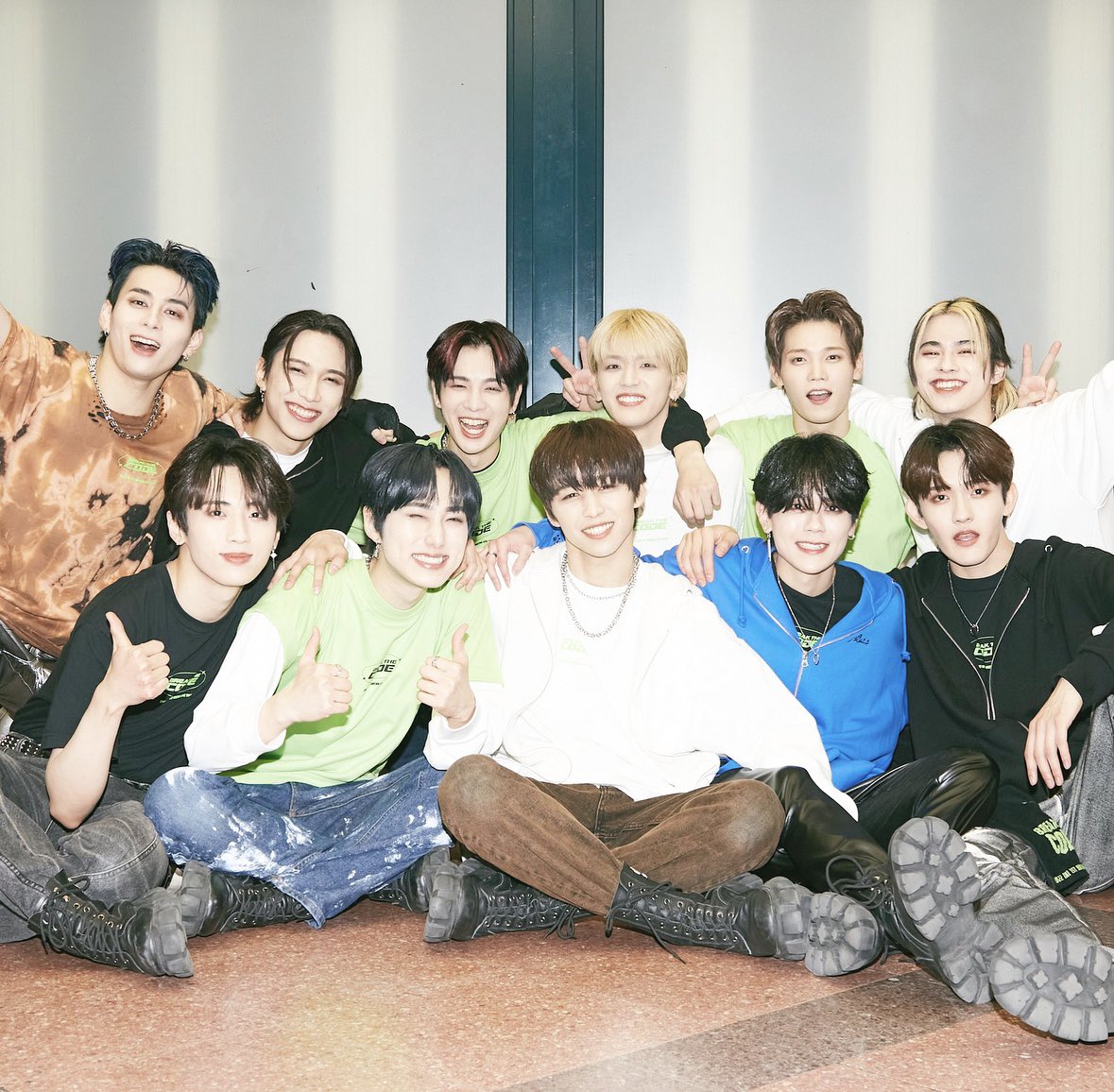 chae__han_m's tweet photo. 𝐼𝑁𝐼 1𝑆𝑇 𝐴𝑅𝐸𝑁𝐴 𝑇𝑂𝑈𝑅
  𝐵𝑅𝐸𝐴𝐾 𝑇𝐻𝐸 𝐶𝑂𝐷𝐸🤍💍ˎˊ˗

本当に今までで1番幸せな年末年始だった🥲
威尊の地元大阪と武道館オーラス、絶対行きたかった2公演に行けた奇跡のツアーでした😭🫶

何よりINIいつも本当に本当にありがとう
皆が大好き🥺💖

#INI_BREAK_THE_CODE 
#INI https://t.co/9Yr6zLg2my