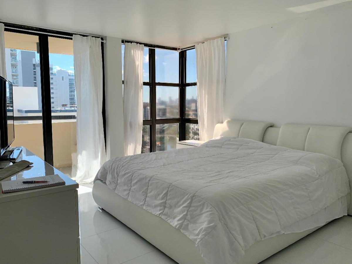sascorealty's tweet photo. 1114 at CLUB ATLANTIS CONDOMINIUM is Back On The Market: $5,000

SPECTACULAR DIRECT OCEAN, INTRACOASTAL AND CITY VIEWS FROM THIS FULLY FURNISHED 1/2 CORNER UNIT CONDO WITH OVERSIZED BALCONY AND ACCESS FROM LIVING AND MASTER BEDROOM.

AVAILABLE IMMEDIATELY! https://t.co/pc1p2kOy3H