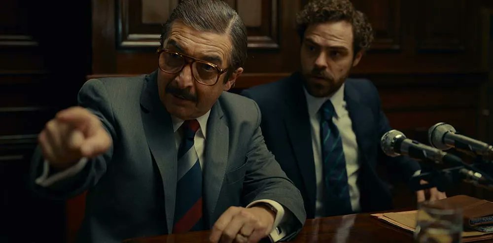 Los indios cantando en RRR? FUERA!
Los alemanes haciendo la guerra en All Quiet On The Western Front? FUERA!
Los coreanos en un romance policial perverso? FUERA
Ganó el vértigo, el cine cambió. Argentina, 1985 VUELA. Es otro cine, presidente!