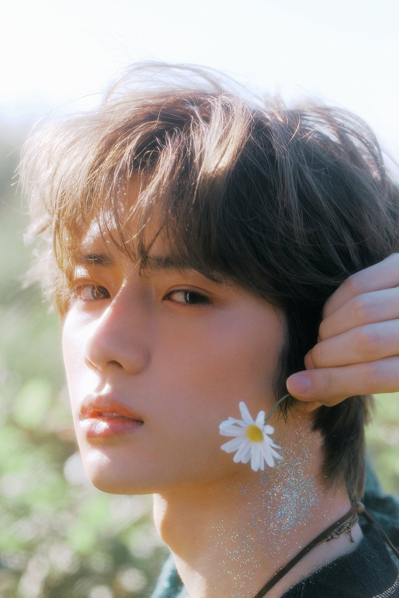 qbeomthinker's tweet photo. DID SOMEBODY SAY DAYDREAM ??? https://t.co/wiWn3K0zRa