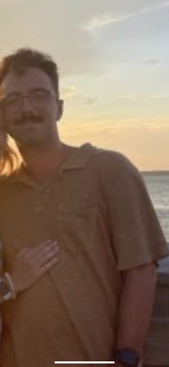willtpruitt's tweet photo. @BradCup @AndrewD_Peters Woah. The resemblance is uncanny. Good eye, Cheeseburger Eddie. #fightingillini https://t.co/xsdN6hhUJW