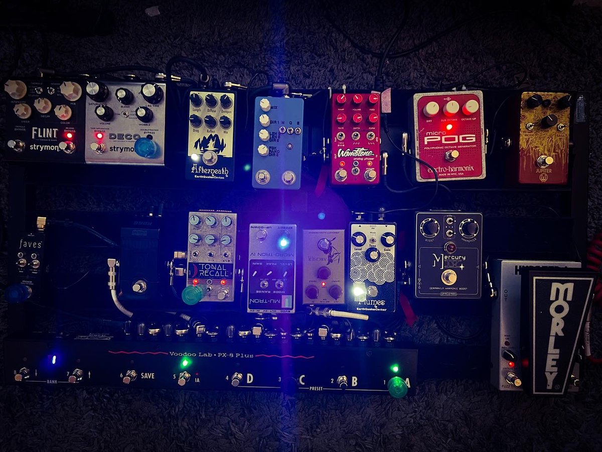 bayrides's tweet photo. I like to call it the Stargate because I’m a nerd #guitarpedals #pedalboard #morely #spacemaneffects #earthquakerdevices #jrockettaudio #chaseblissaudio #eletroharmonix #strymonaudio #voodoolabs #motrealassembly https://t.co/OXpqW3qUUg