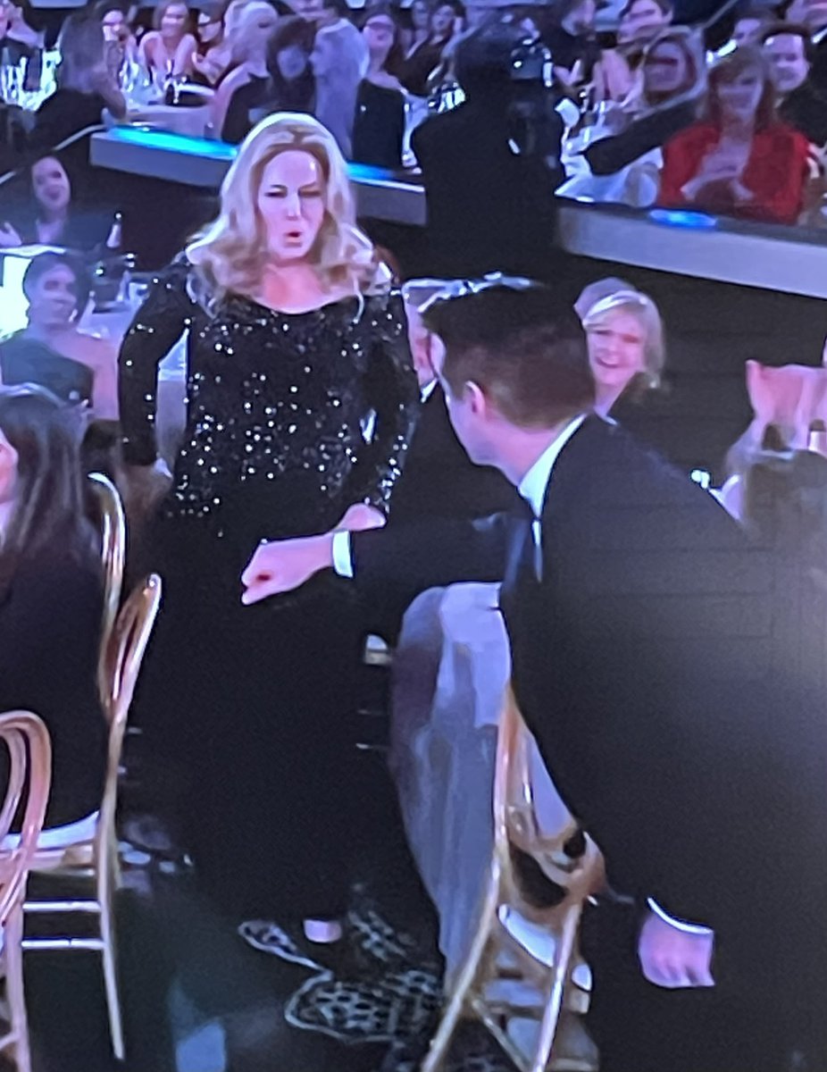 For your consideration: the moment Jennifer Coolidge saw Colin Farrell offer his arm to walk her up the stairs #GoldenGlobes