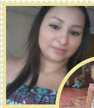 Giovann32288664's tweet photo. Esta es la mujer q asesino a puñaladas a su hija de 6 años, por no querer comer, se dio a la fuga llevándose a su otro hijo. Hecho sucedido en la Col. Popotlan de Apopa. Si la observan informen inmediatamente. https://t.co/VWJjuGKCY4
