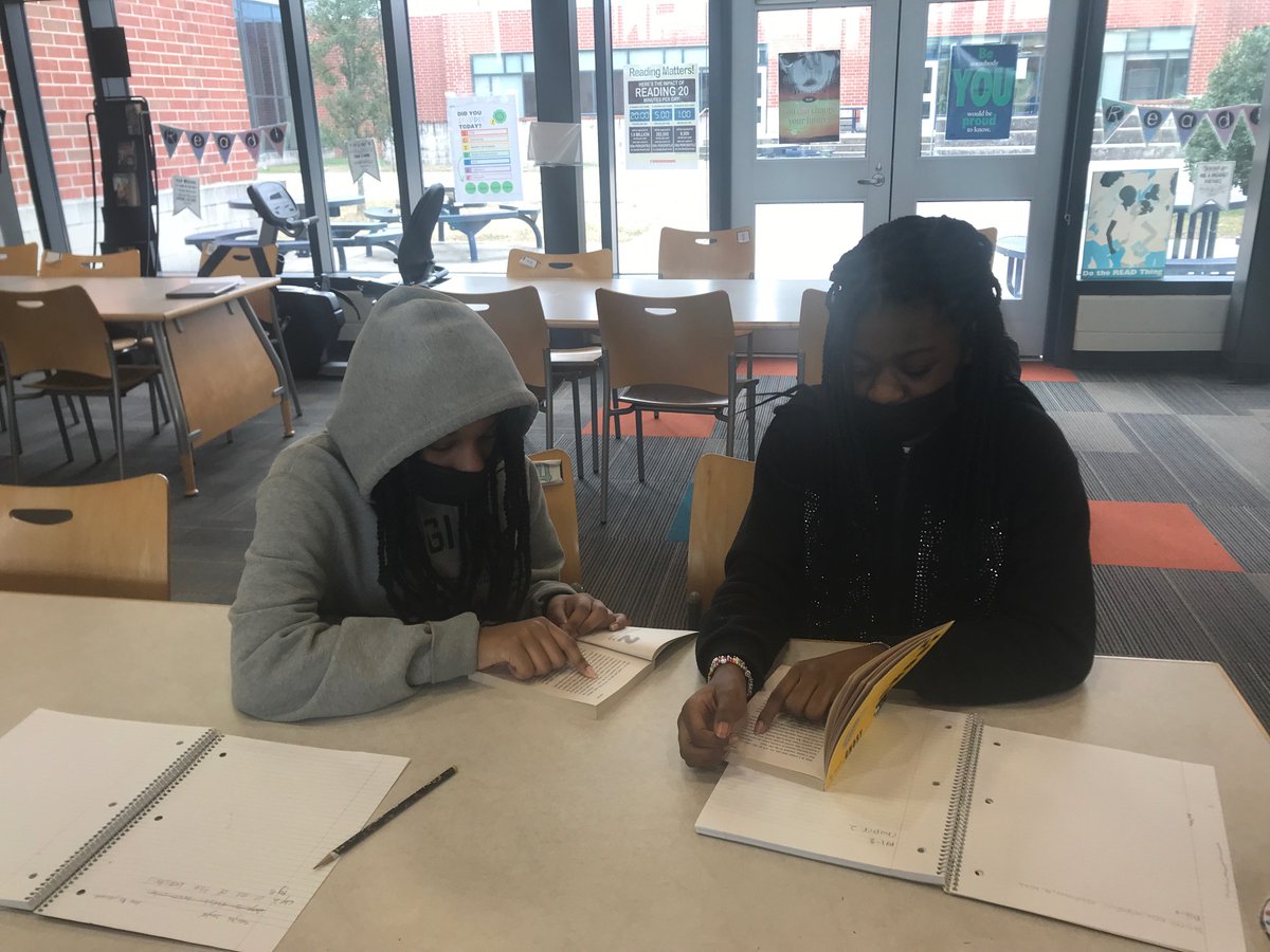 TB4Kids's tweet photo. It’s Tuesday’s Book Club @MLK_Titans library. 
#BooksMatter @rps_libraries @RPS_Schools https://t.co/wRVGORXuOg
