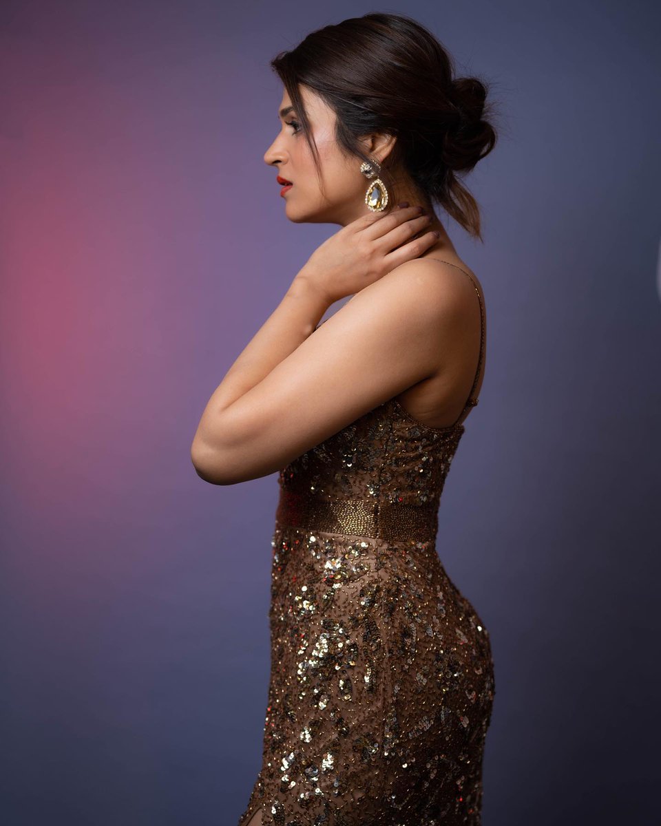 haritributer225's tweet photo. #ShraddhaDas always sexy https://t.co/2uXHT9FTCr