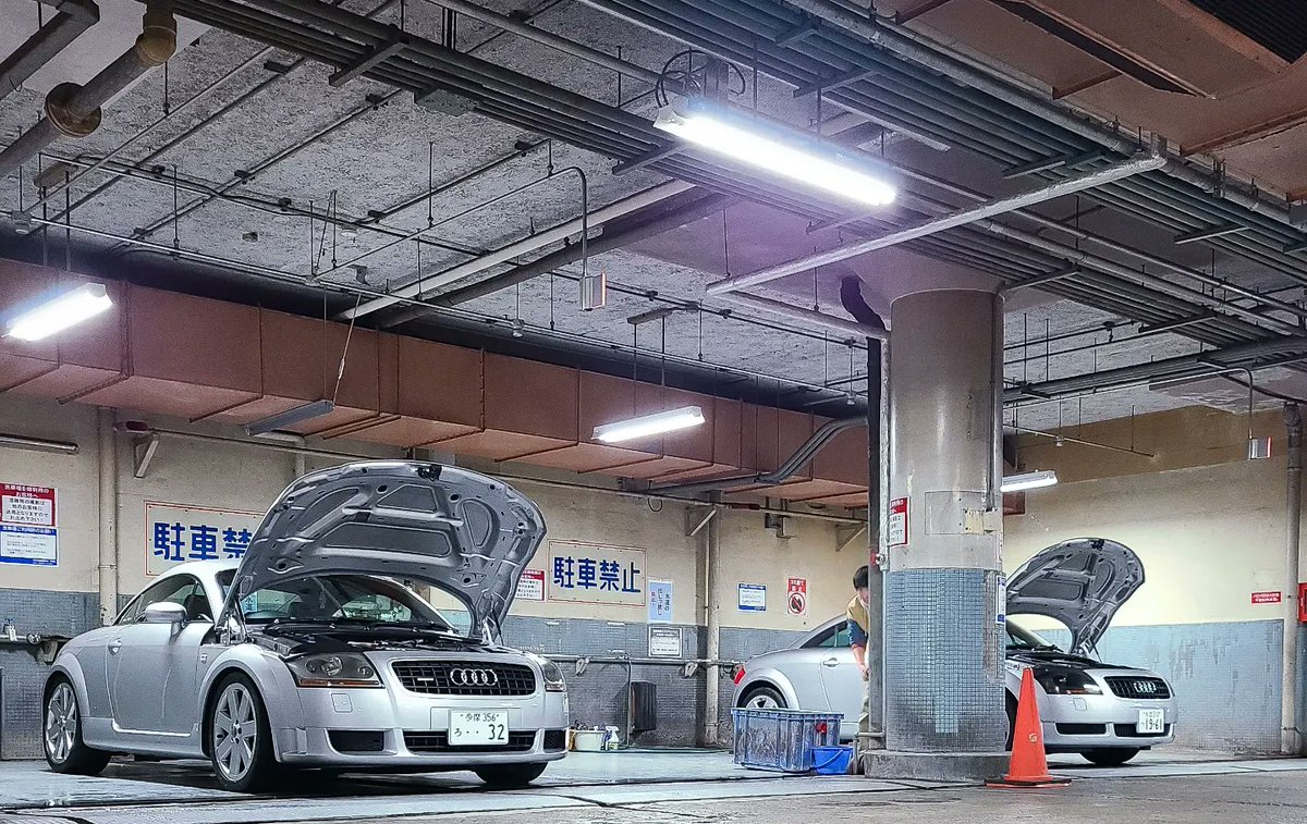 HRK8N's tweet photo. とてもいい時間でした👍
#Audi  
#Auditt 
#ttmk1
#tt8n https://t.co/MK2yVtN6dj
