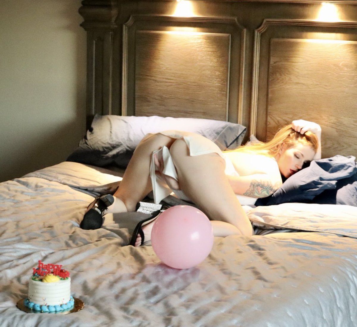 gingersnaps261's tweet photo. What would you do if you got these on your birthday ? #naughtygurl #like #follow #onlyfans #loyalfans #snapchag https://t.co/FI6bNoiSS8 #findom #goddess #voyer #BLACKPINKxCoachella #GoldenGlobes #redhead #ginger #happybirthday #patreon #linkinbio https://t.co/42SP7NoyRg
