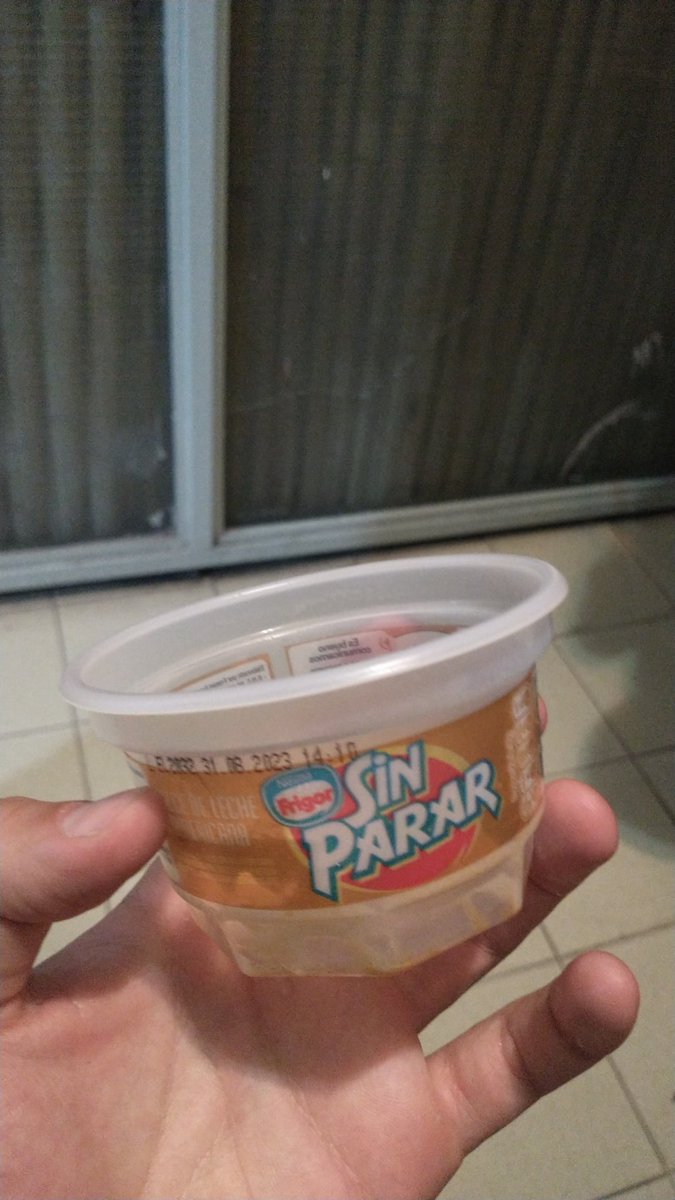 IvanSobral98's tweet photo. Hace mucho no los comía, no sé si cambiaron algo, pero están buenísimos ahora le hacen honor al nombre @frigo_helados https://t.co/Ilr9gbcRpK