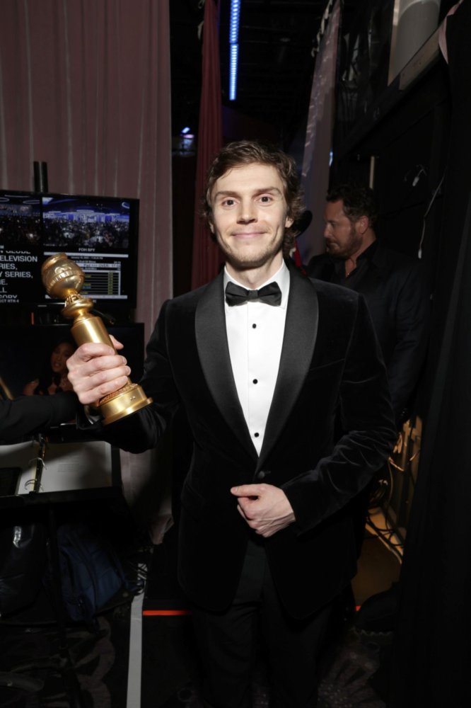 EvanPetersBR_'s tweet photo. EVAN PETERS GOLDEN GLOBES WINNER https://t.co/2AEr1r0yQy