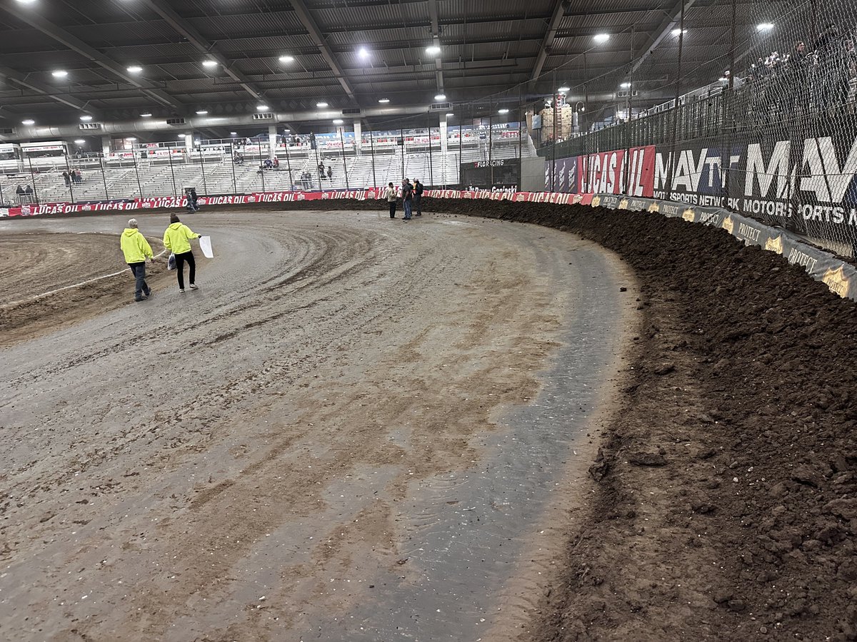 That was fucking epic. I love you <a href="/CBNationals/">Chili Bowl Nationals</a>.