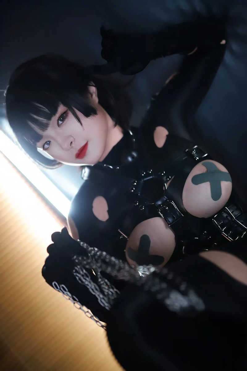 “你以为捉住我，事情就结束了吗？”
📷:🐀
📧@Daguidiyi @Fojiangnice @DaFoer_ 

#黑丝 #性感 #拘束 #緊缚 #反差婊 #胸胸 #胸揉 https://t.co/uT5cGhLSgV