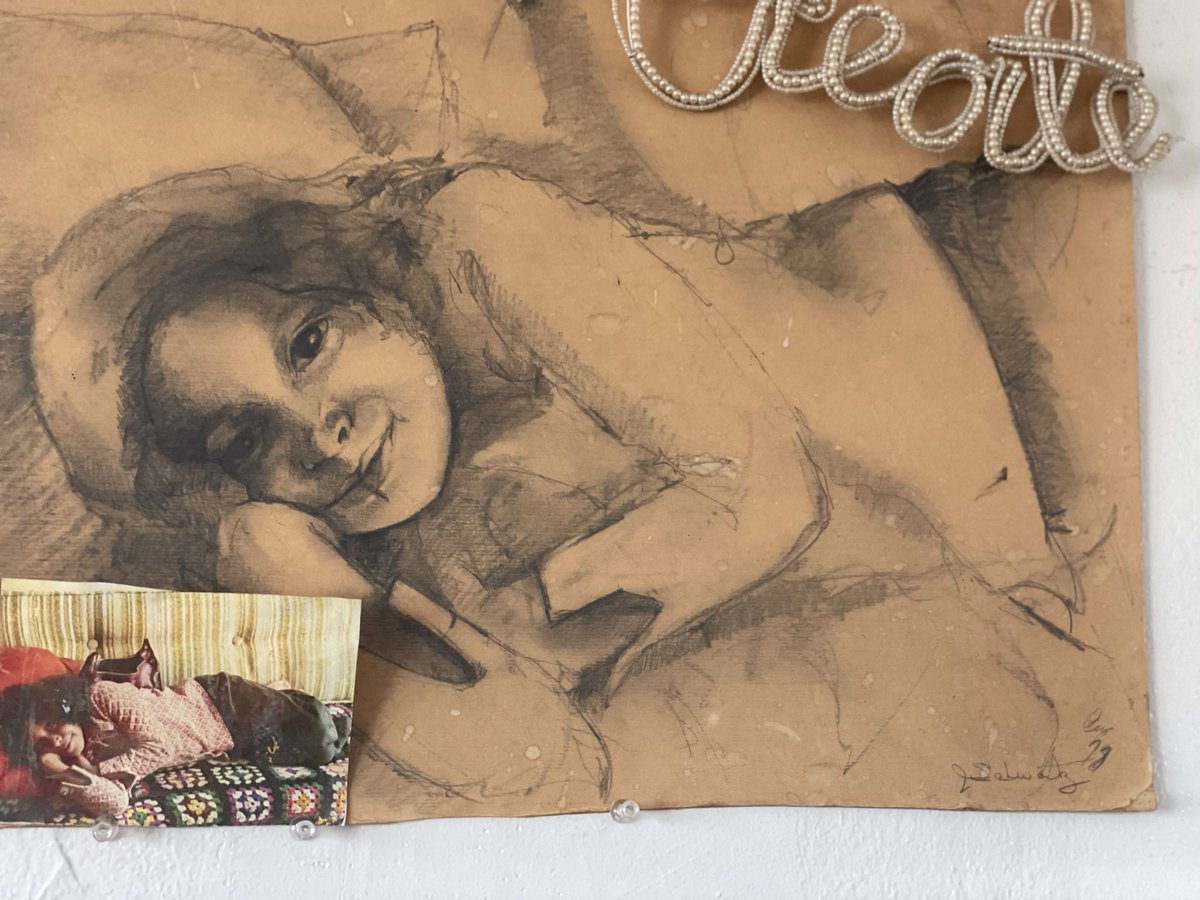 GoCosmicNinja's tweet photo. A picture my grandma drew of my mom when she was a little girl. https://t.co/yV4e6YUkJZ