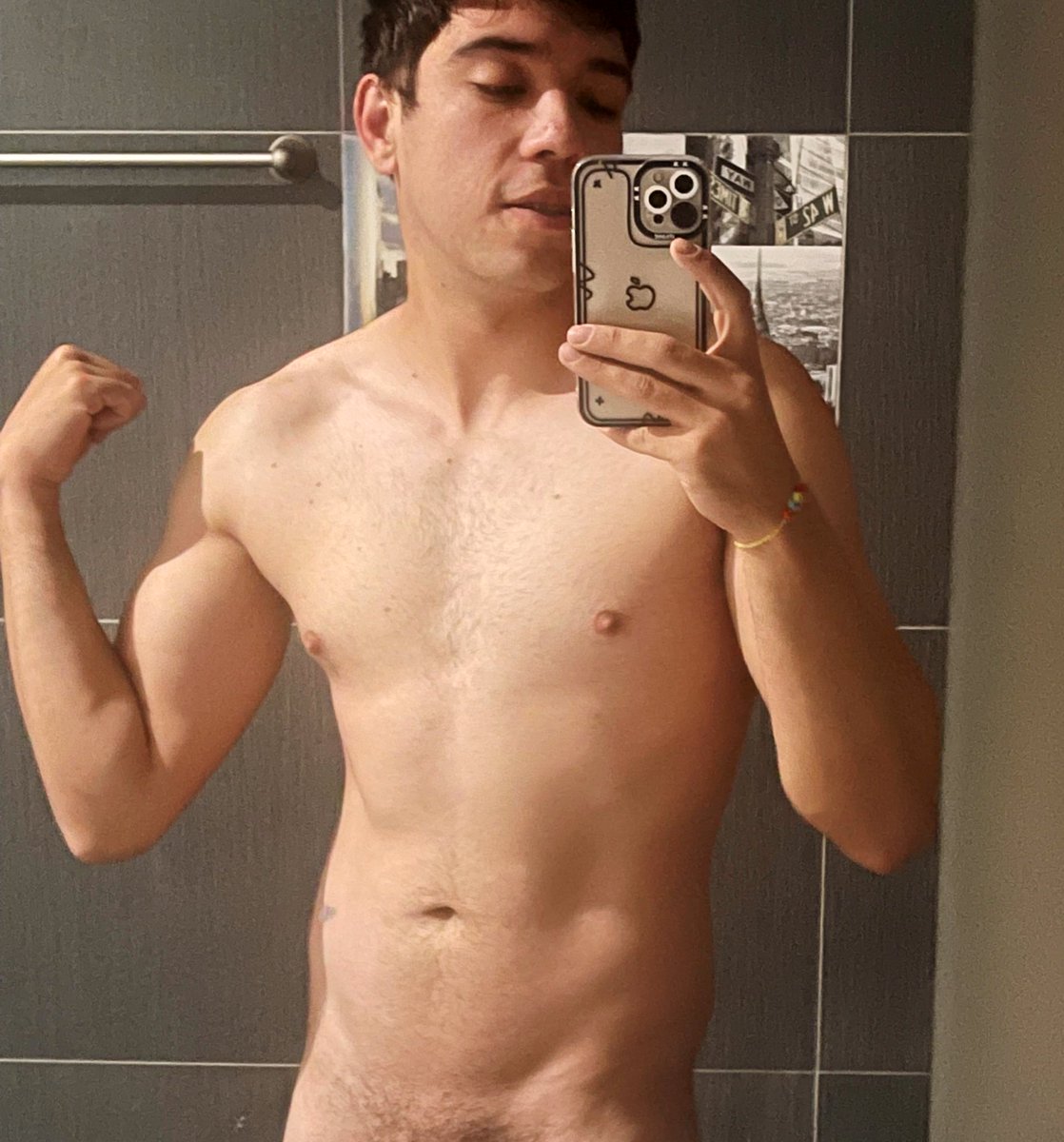 Alexx (@pyckashoot) on Twitter photo 