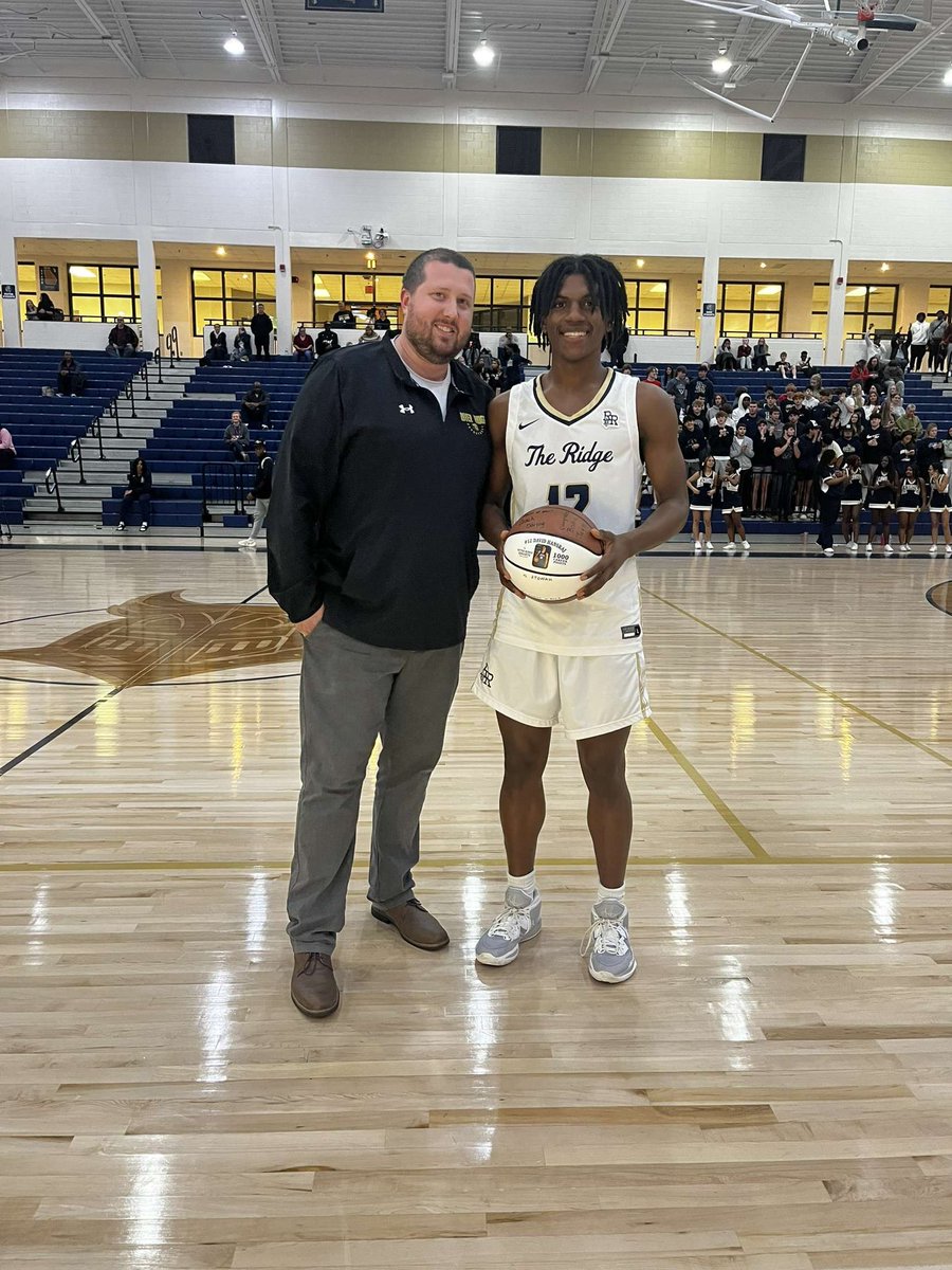 David_Hansraj's tweet photo. 1000 points tonight!  @rrhs_Bball @TheKoobs https://t.co/h5g8JKGMbh