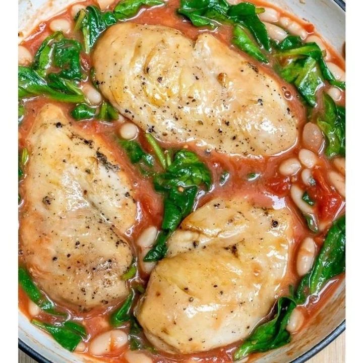 Tuscan Chicken White Bean Skillet