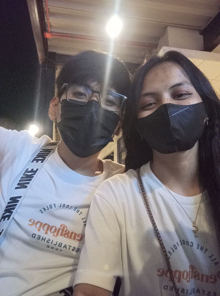 loueeeeee's tweet photo. "Time is very slow for those who wait
Very fast for those who are scared
Very long for those who lament
Very short for those who celebrate
But for those who love, time is eternal."

- Shakespeare https://t.co/R9NrYvf7We