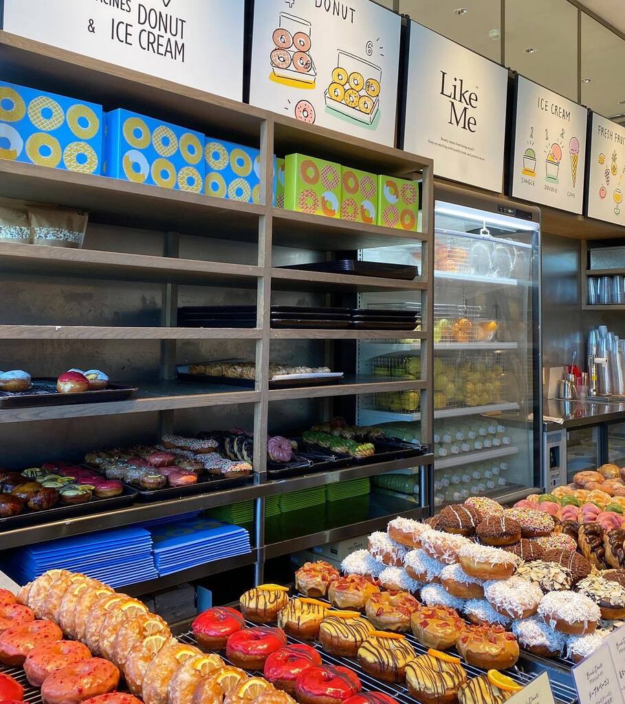 K2spicy's tweet photo. ド、ド、ド、ドーナツ。
#donuts #instasweets
#instafood #lovelife
#instagood #cafe https://t.co/hor7IhCDXe https://t.co/idNUiS1qY2
