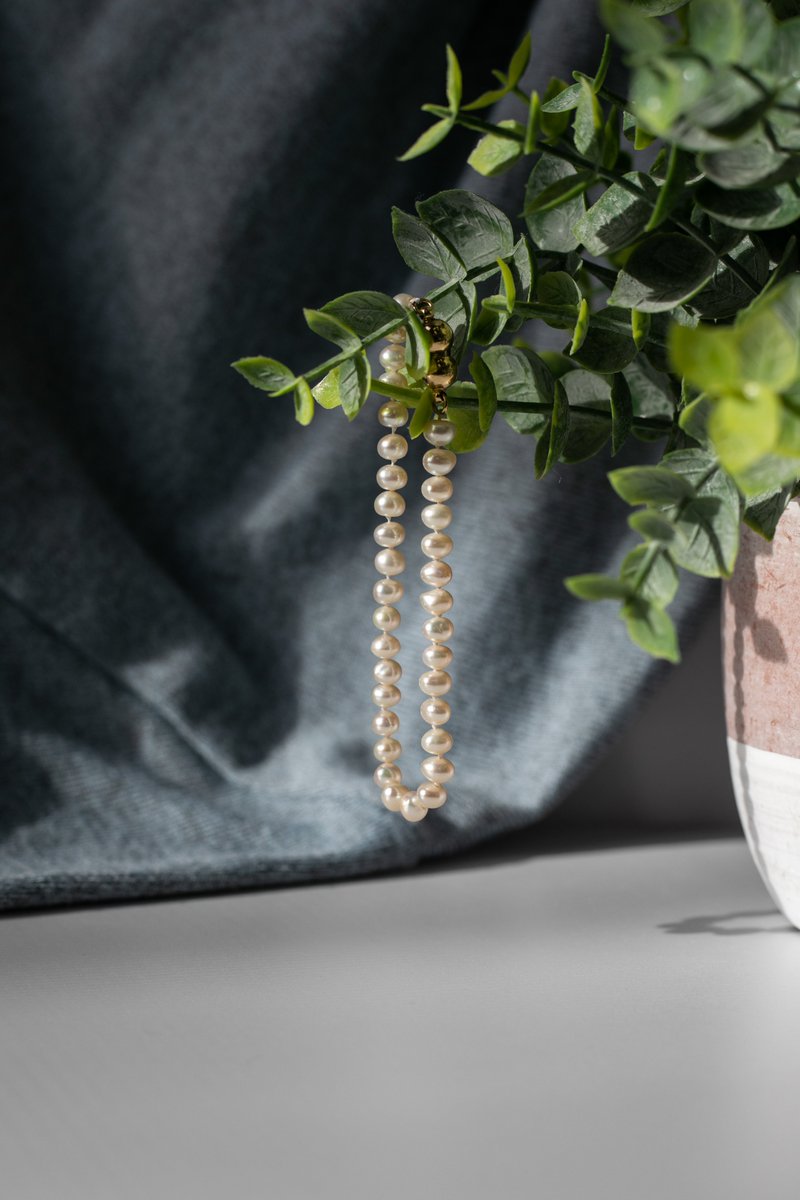 EmmieUGC's tweet photo. Something a little moodier than your typical product photos. I love playing with light in my product photography! https://t.co/kj04eNxCAX