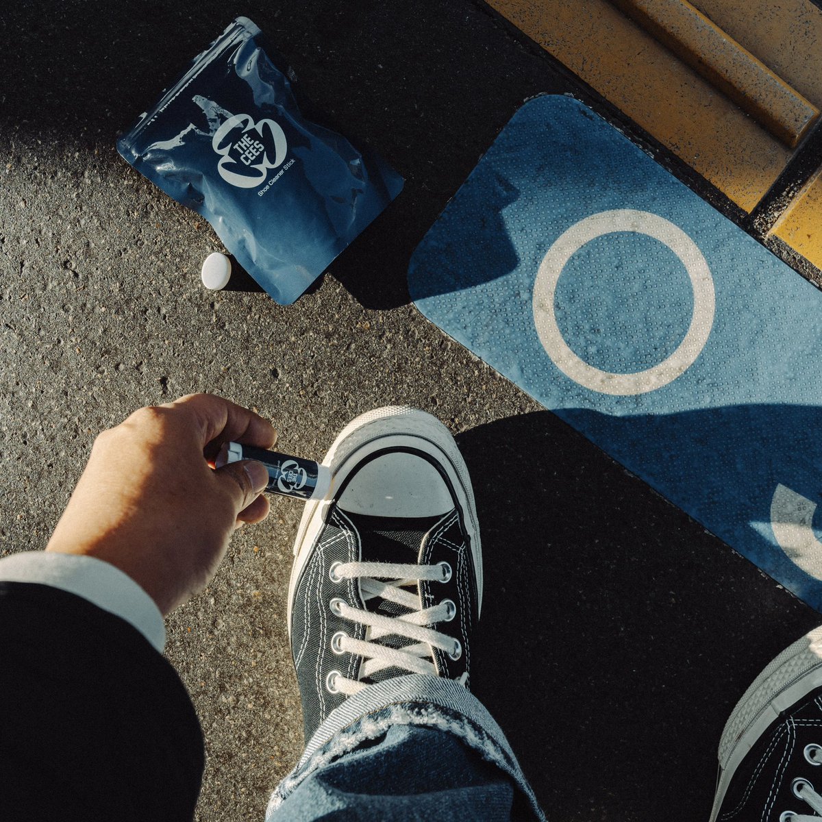 the_cees_ccc's tweet photo. 塗って拭く。
ただそれだけ。
THE CEES Shoe cleaner stick!!
#shoecleaner #shoecare #スニーカー好きと繋がりたい #thecees https://t.co/OyqfqO5Mo5