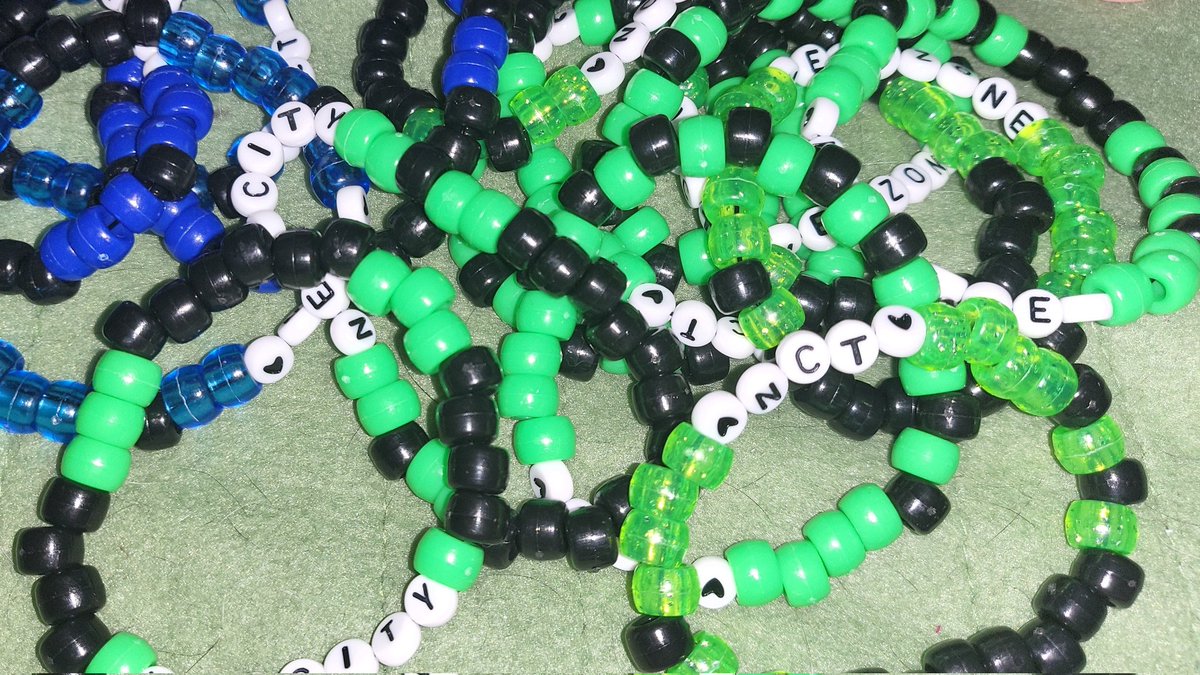 JinsMoonGoddess's tweet photo. Getting some goodies ready for the @NCTsmtown_127 concert!! Can't wait to meet up with my loves @lalaland_city @LoriShownes https://t.co/Uvh72f4DXl